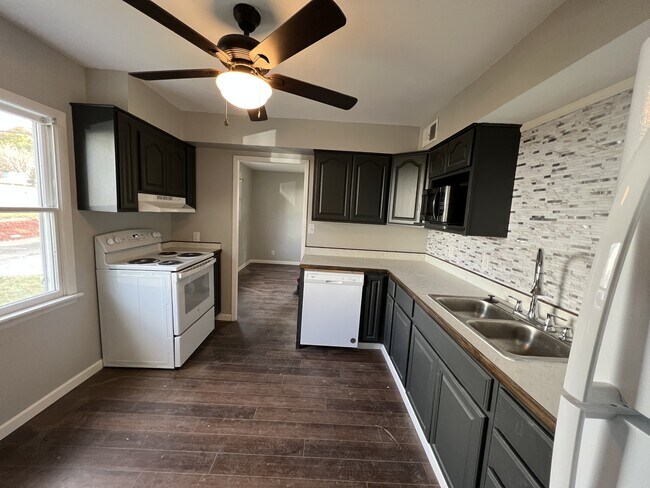 Foto del edificio - 815 E Sandusky Ave