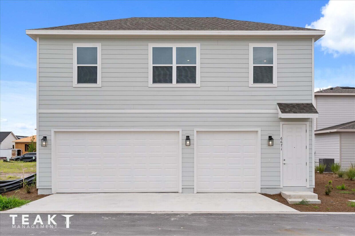 Foto principal - 6671 Wake St
