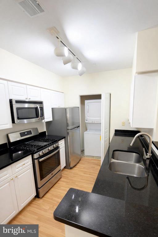 Foto del edificio - 12919 Alton Square