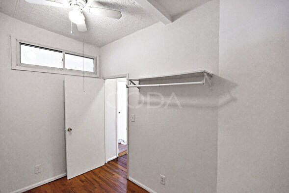Building Photo - 933 Metropolitan Ave
