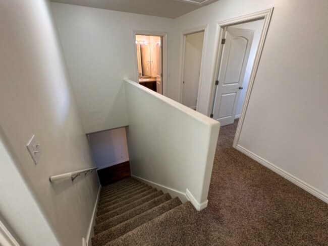 Foto del edificio - 652 Pimlico Dr