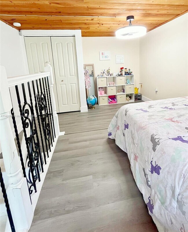 Foto del edificio - 6448 Windmill Gate Rd