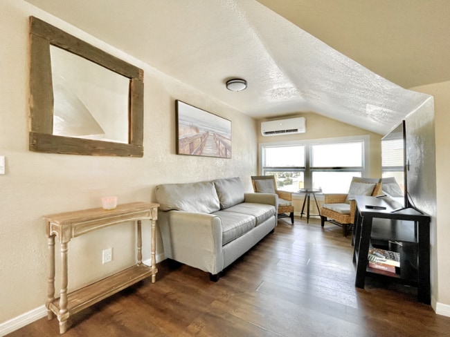 Building Photo - 7700 Boca Ciega Dr