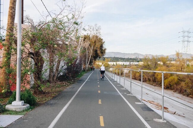 BIKE PATH - 1876 Ripple St