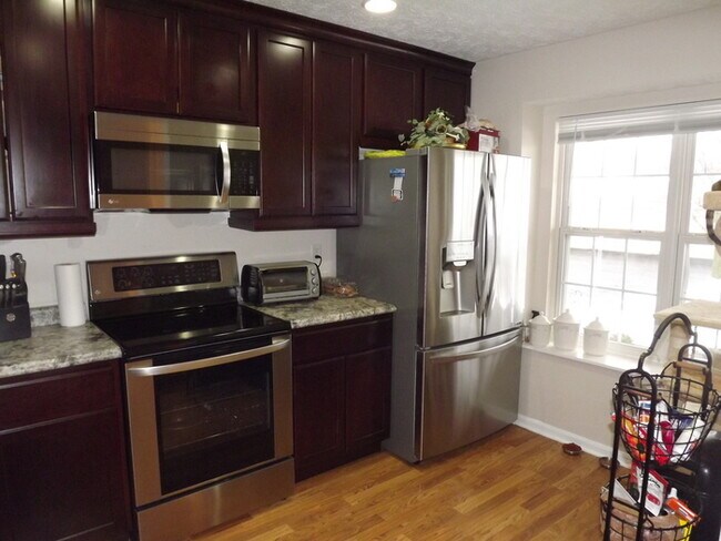 Building Photo - COMING SOON!  Beautiful Miamisburg Condo!