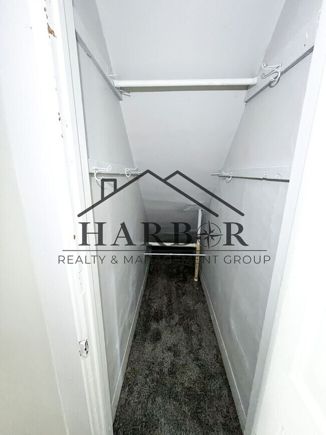 Foto del edificio - 527 Boone St