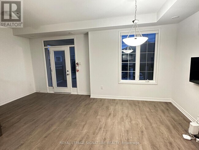 Photo du bâtiment - 1259 Lily Cres