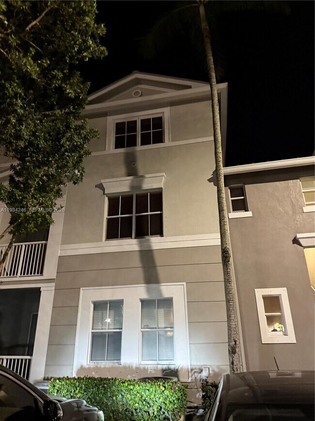 Foto del edificio - 2135 Shoma Dr