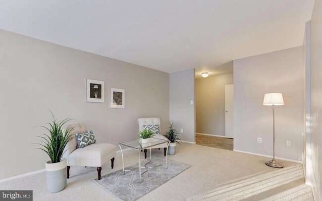 Foto del edificio - 2063 Royal Fern Ct