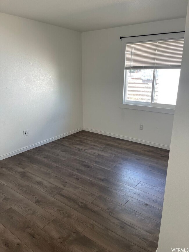 Foto del edificio - CS-South Main Street Duplex