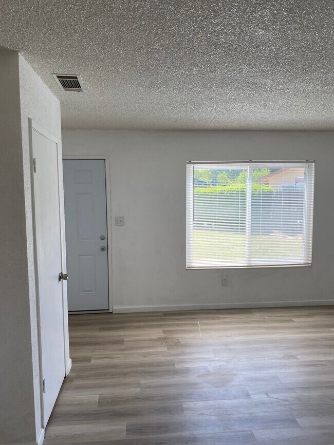 77 Mossglen Cir, Sacramento, CA 95826 House Rental in Sacramento, CA