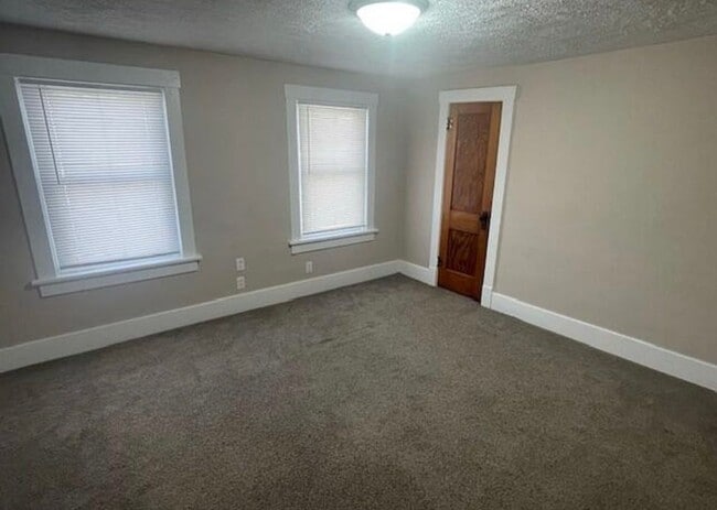 Photo - 120 N 9th St Apartment