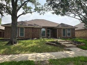 Building Photo - 990 Camden Dr