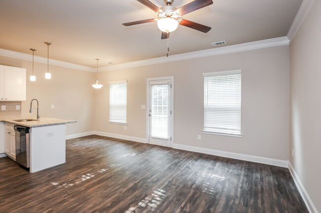 Building Photo - 112 Riley Cir, Dawsonville, GA