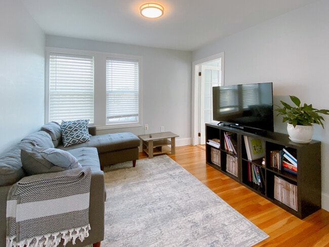 Building Photo - 16 Kimball Rd