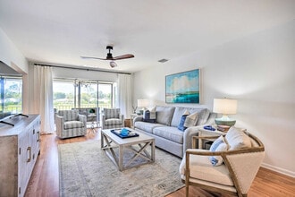 Building Photo - 215 Bobolink Way