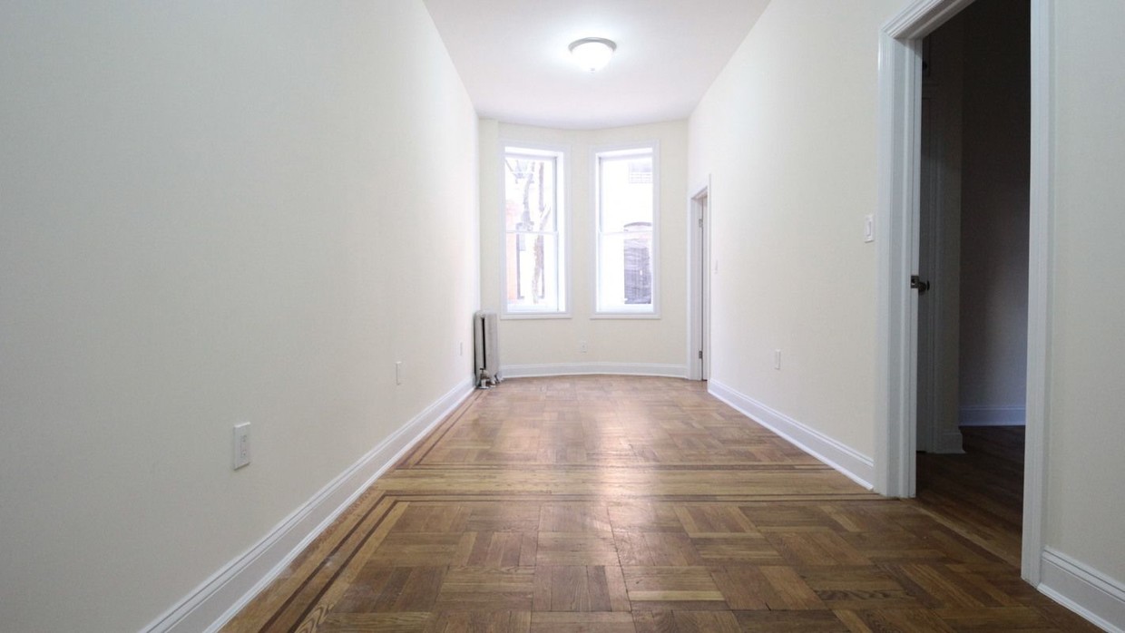 Primary Photo - 286 West 4th Street