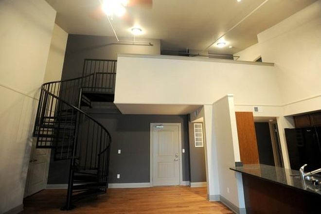 Building Photo - 425 S 5th Ave
