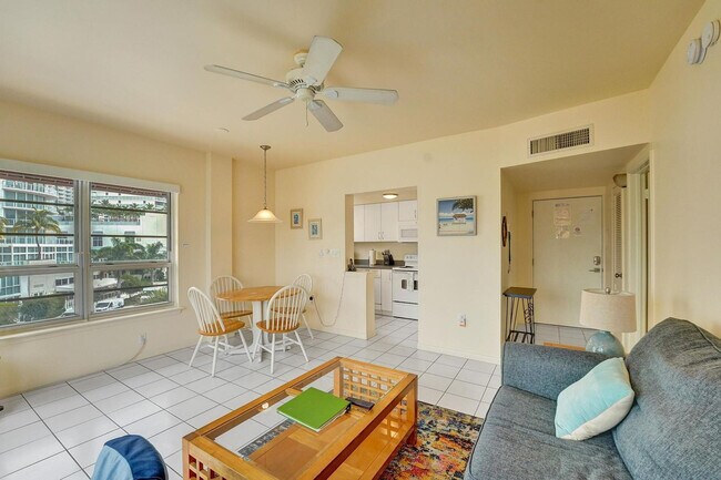 Foto del edificio - 2908 Bayshore Dr
