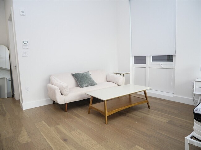 Foto del edificio - 38 Hichborn St