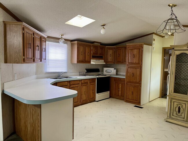 Building Photo - 16159 OH-39