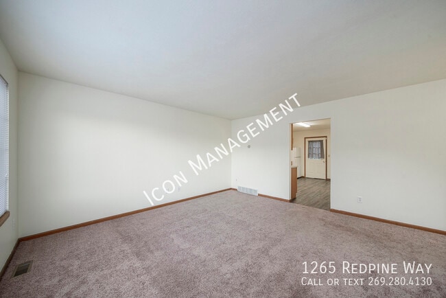 Foto del edificio - 1265 Redpine Way