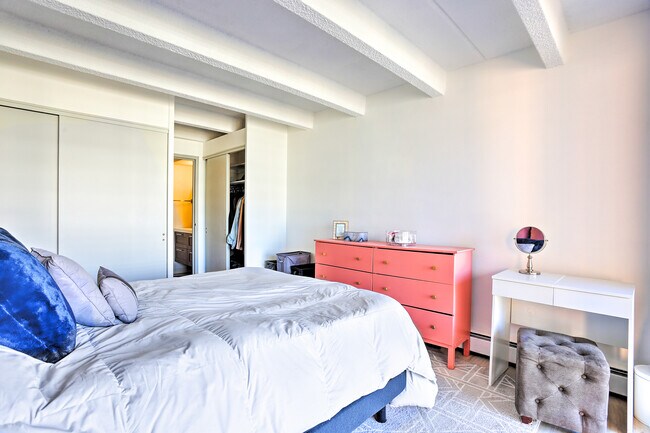 Foto del edificio - 4801 E 9th Ave