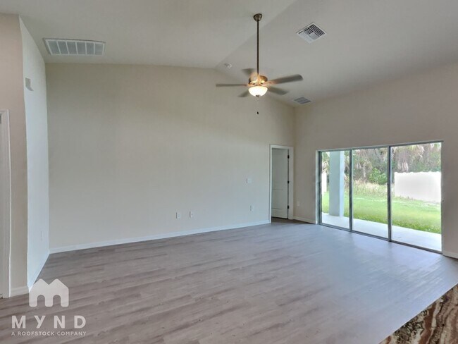 Building Photo - 3717 Uriah St