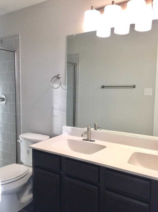 Building Photo - AVAILABLE NOW! LUXURY 2 STORY DUPLEX LOCAT...