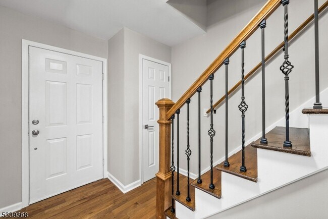 Building Photo - 231 Sutphin Ln