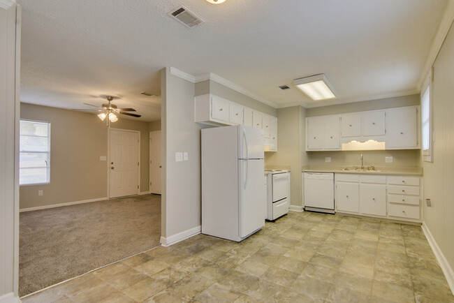Building Photo - 2806 Cimarron Way
