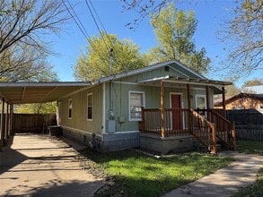 Building Photo - 1304 Cometa St