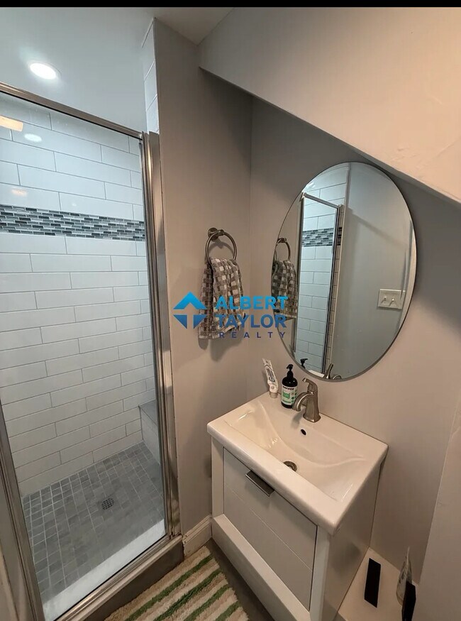 Foto del edificio - 483 Massachusetts Ave