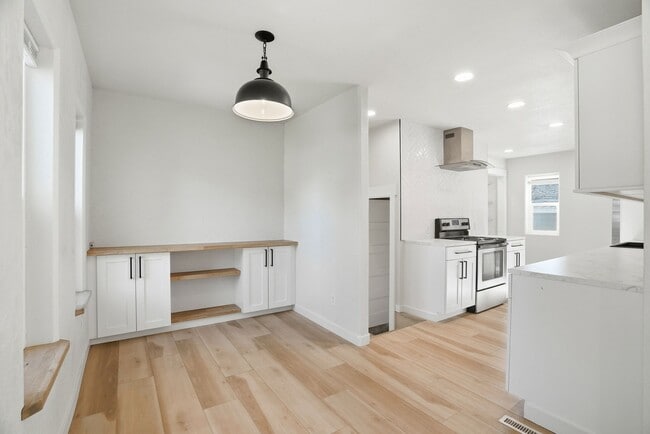 Foto del edificio - 12707 E Main Ave