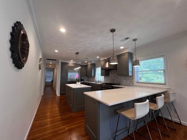 Foto del edificio - 78-78 Highland Ave