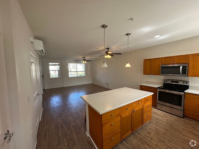 Building Photo - 540 Manawai St
