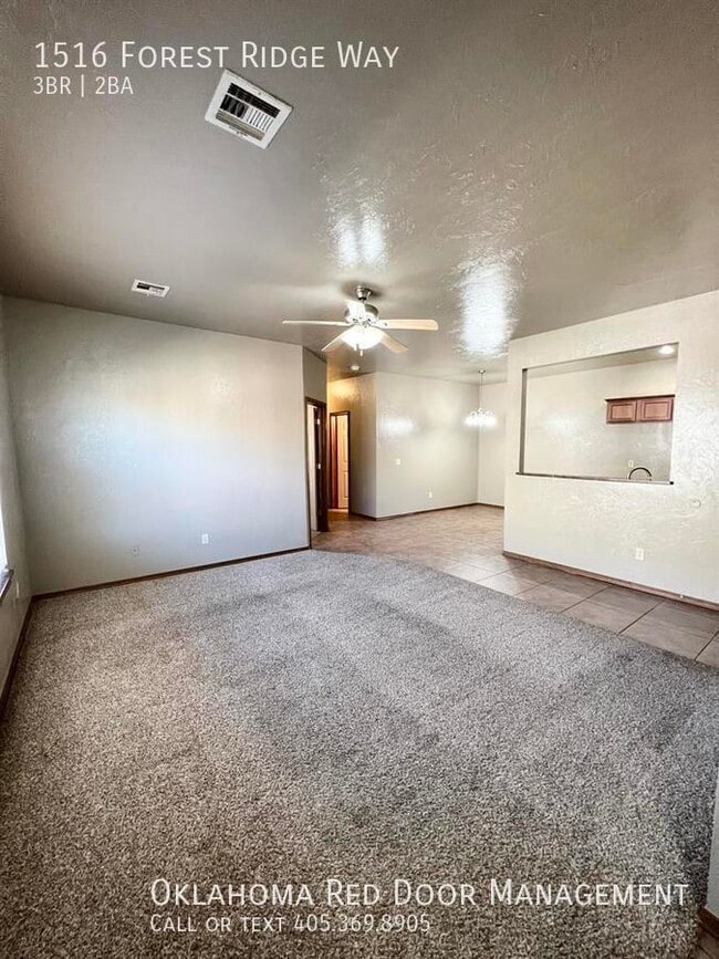 Foto del edificio - 1516 Forrest Ridge Way