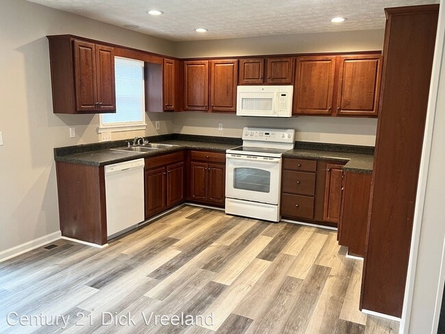 Building Photo - 3 br, 1 bath House - 2101 Keeneland Blvd.