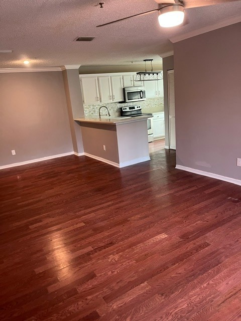Foto del edificio - 4001 Crockers Lake Blvd