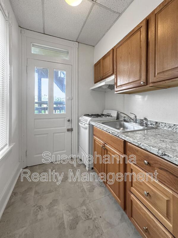Foto del edificio - 344 N Mulberry St