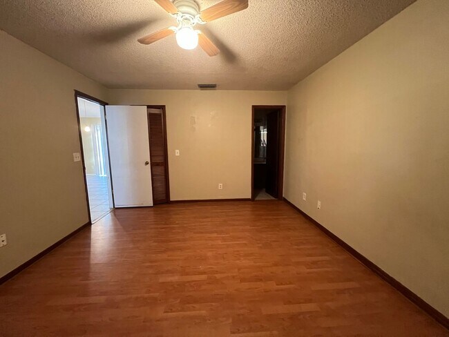 Foto del edificio - 6442 Seabury Way