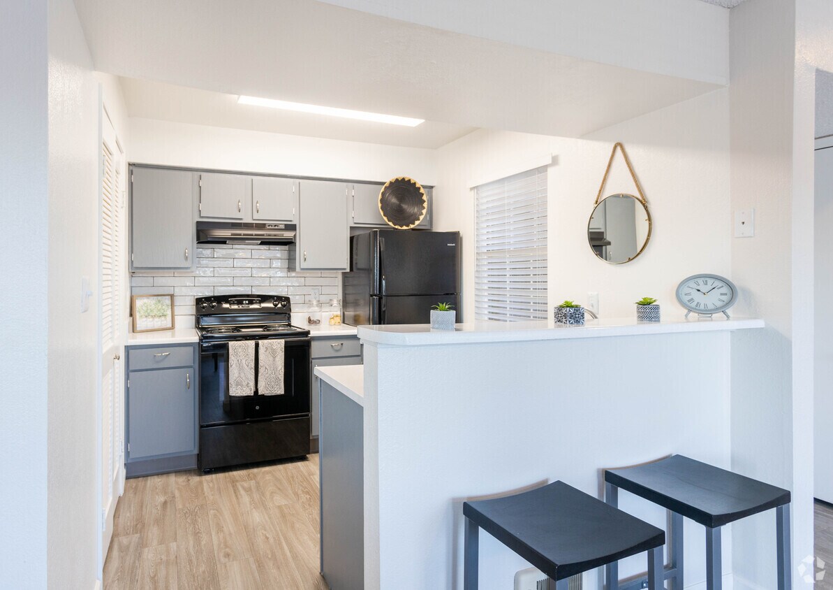 Palomar West Apartments in El Paso, TX