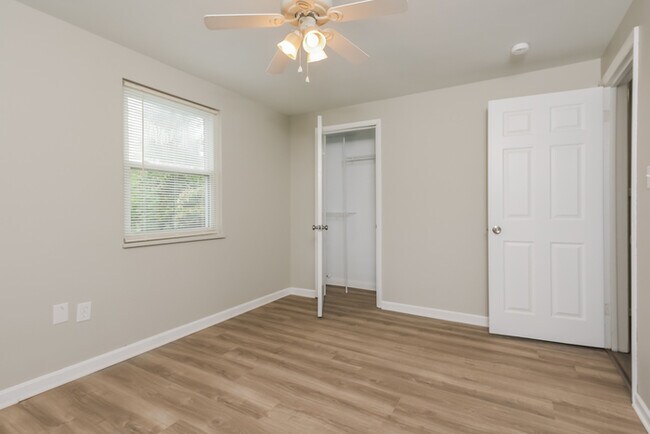 Foto del edificio - 3899 Timberline Dr