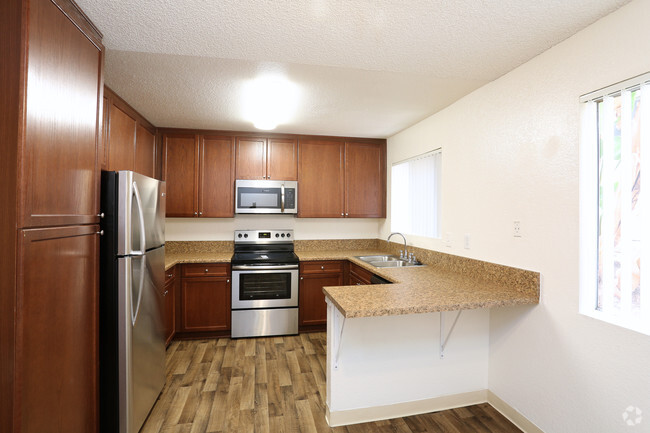 Interior Photo - Carlton Ridge *1st Month Free OAC*