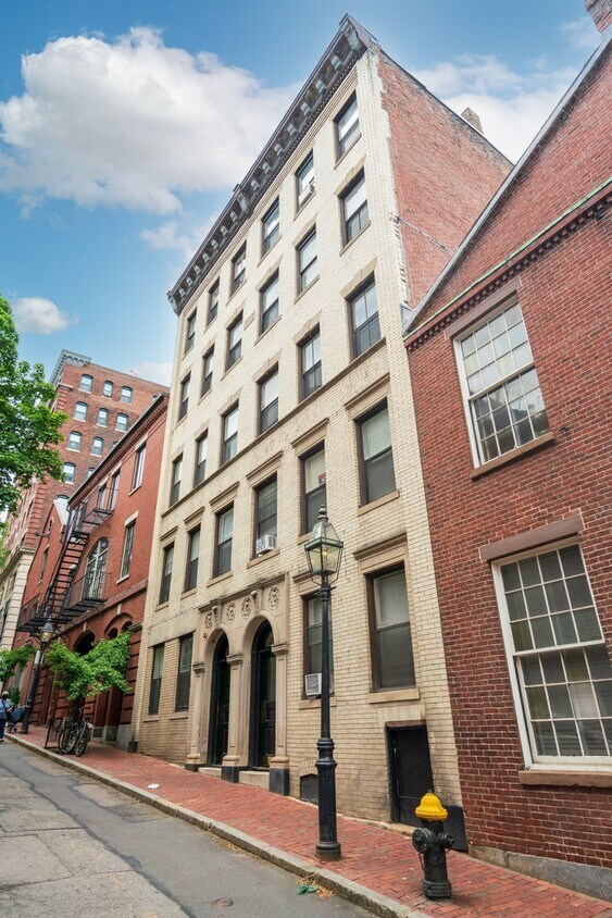 Building Photo - 44a Joy St. Unit 7