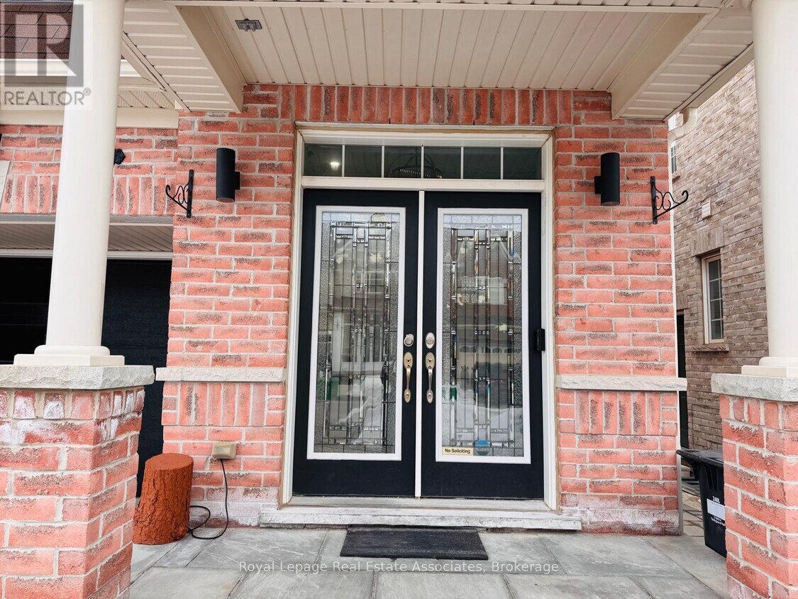 Building Photo - 36 Zanetta Cres