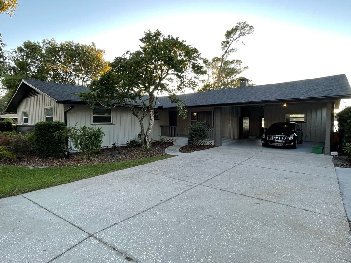 Foto principal - 940 N Kepler Rd