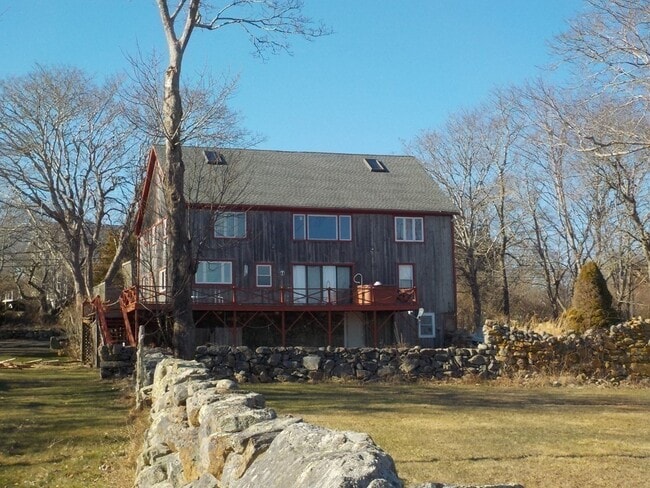 Building Photo - 186 Brayton Point Rd