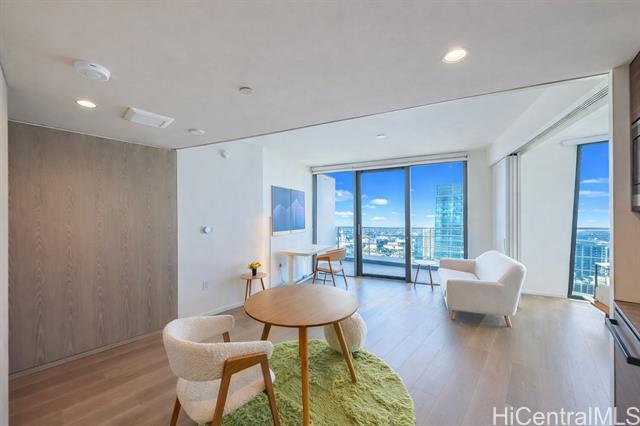 Building Photo - 1000 Auahi St