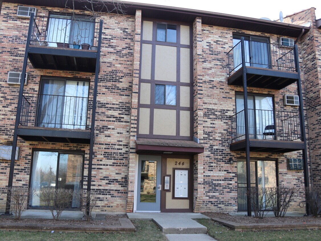 244 Klein Creek Ct Unit 1A, Carol Stream, IL 60188 Condo for Rent in